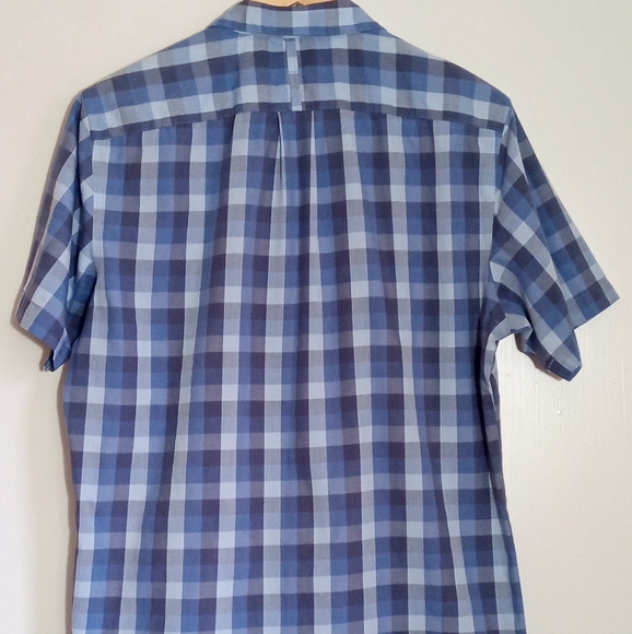 Van Heusen classic fit short sleeve button down with checkerboard pattern - Picture 7 of 8